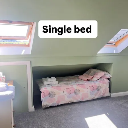 Apartament Coastal Escape With Ocean And Mountain Views Breeogue